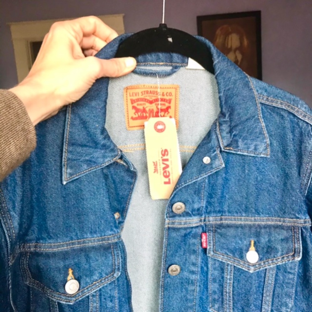 Levi’s Ex-Boyfriend Trucker Jean Jacket - Picture 3 of 4